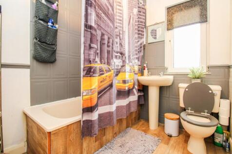 BATHROOM/W.C.