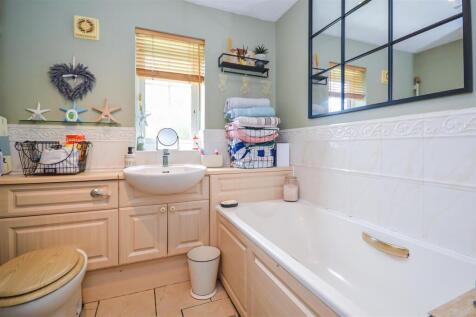 HOUSE BATHROOM