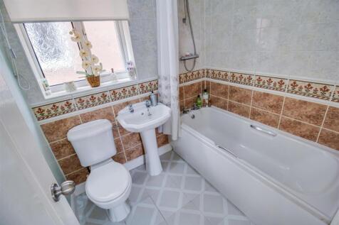 BATHROOM/W.C.