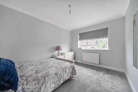 Bedroom 2.JPG