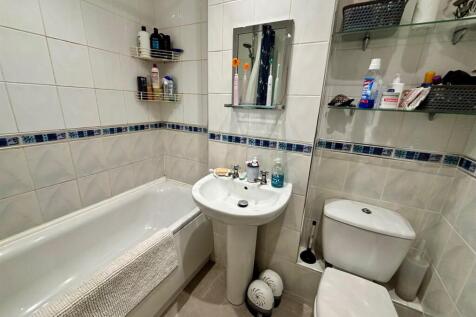 Bathroom.jpg