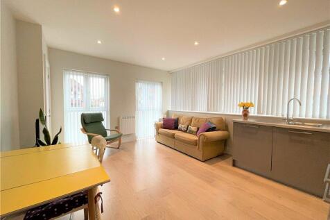 Living Room/Kitchen