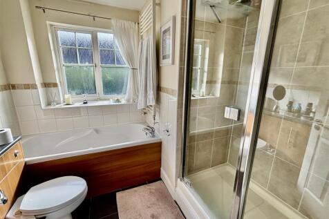 Ensuite bathroom