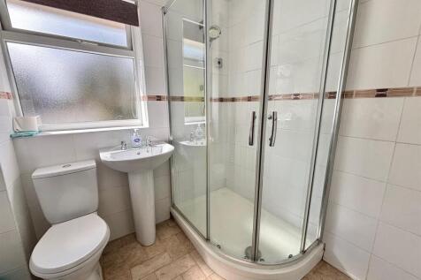 Shower room.jpg