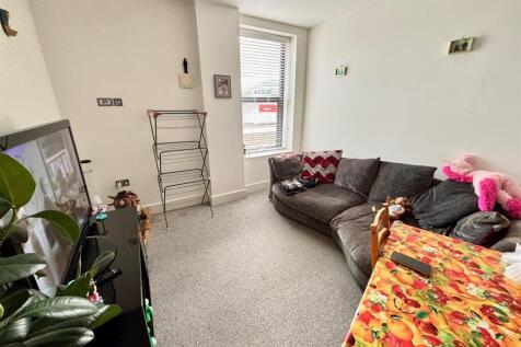 WhatsApp Image 2025-10-27 at 14.19.14_93c65e2d.jpg