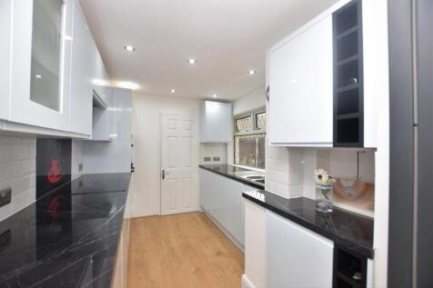 pelton kitchen 2 .jpg