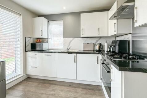 Kitchen/ Dining Room