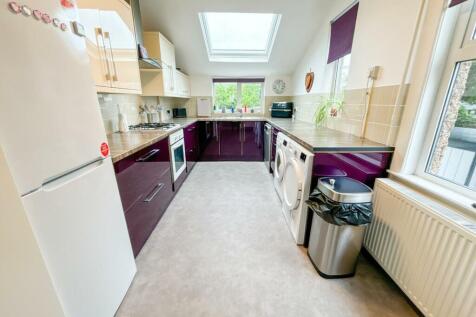 KITCHEN BREAKFAST ROOM