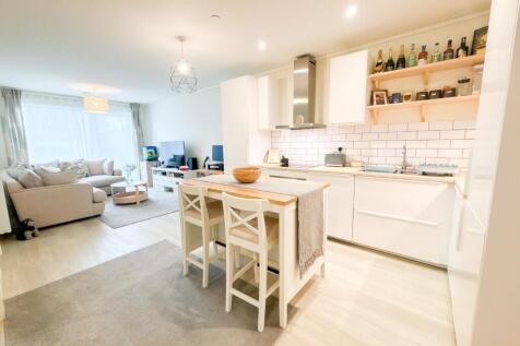 Open Plan Kitchen &amp; Lounge