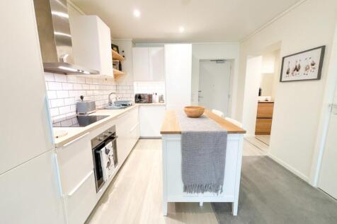Open Plan Kitchen &amp; Lounge