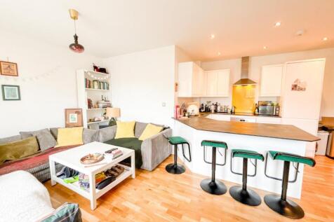 Open Plan Kitchen and lounge