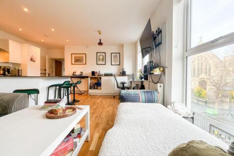 Open Plan Kitchen and lounge