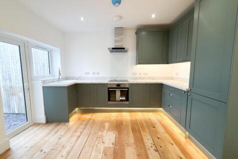 Kitchen/ Breakfast Room