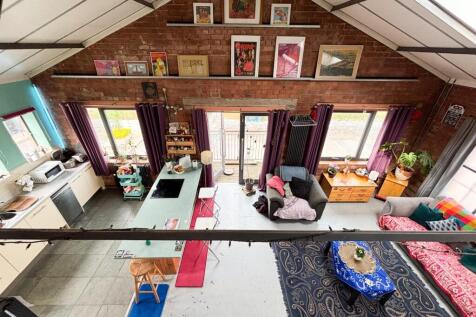 Unit 4.17 Loft Apartment