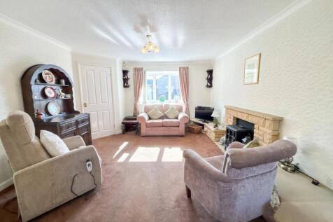 Lounge / Dining Room