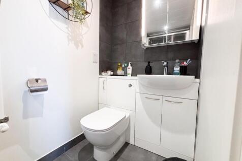 Ensuite Shower Room