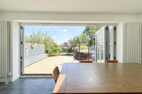 Open Plan kitchen / Dining Room