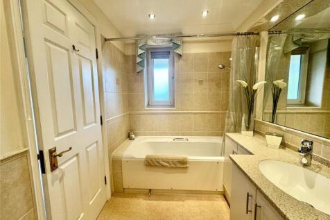 En-Suite To Bed One