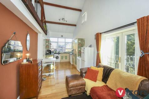 Open plan Kitchen/Dining/Living area