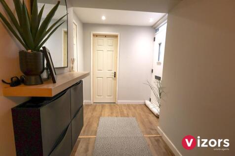 Open plan porch