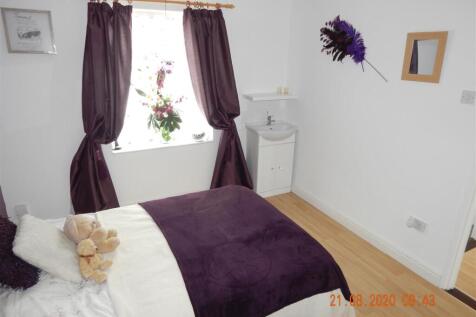 Bedroom to the rear