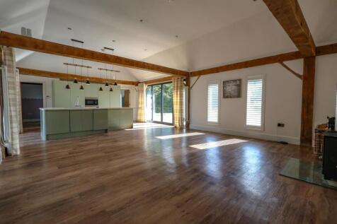 Lounge/Kitchen