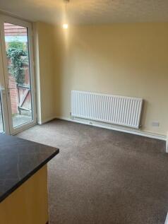 85 Dining Area.jpg