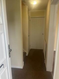 85 Entrance Hall.jpg
