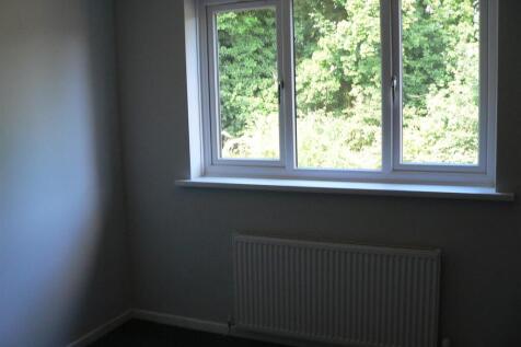 bedroom 3.JPG