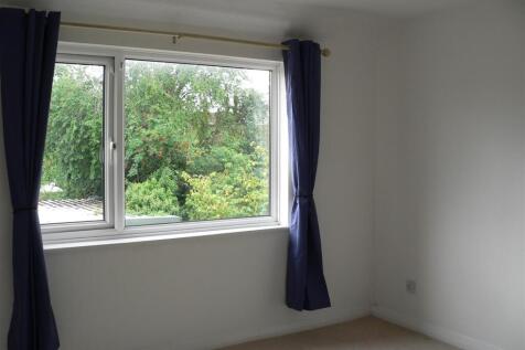 heronfield bedroom 1.JPG