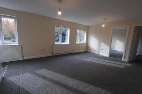 38a kineton living room.JPG