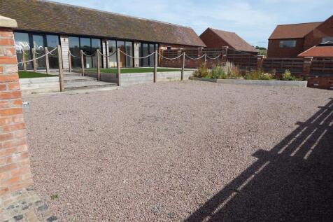 Detached Barn Conversion