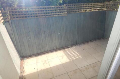 Private patio/garden area