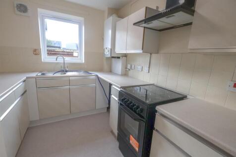 5 headley kitchen.jpg