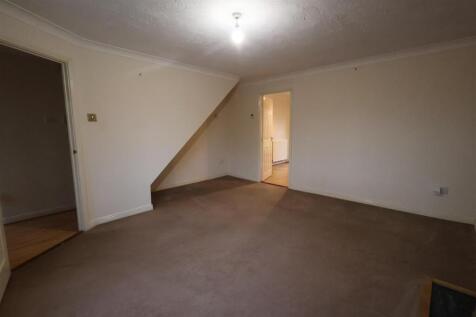 16 devenport living 1.JPG