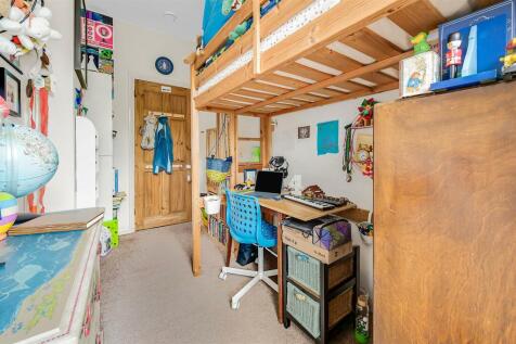 Davies___Davies_38b_Charteris_Road_N4_3AB_008.jpg