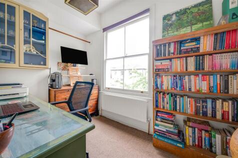 Davies___Davies_38b_Charteris_Road_N4_3AB_012.jpg