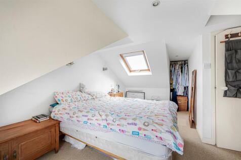 Davies___Davies_38b_Charteris_Road_N4_3AB_014.jpg
