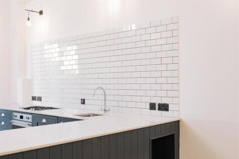 MB_visit 8_fonthill mews_8_08.jpg