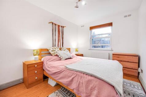 Davies_Davies_5A_Mount_Pleasant_Cres_01.JPG