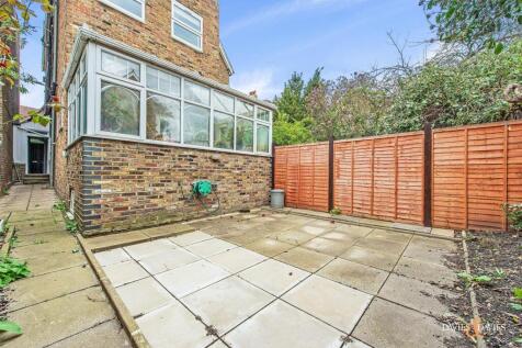 Davies_Davies-36_Stapleton_Hall_Rd-2.jpg