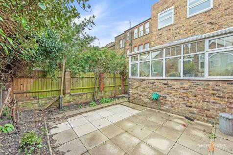 Davies_Davies-36_Stapleton_Hall_Rd-3.jpg