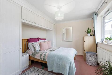 D_D_-_28_Nightingale_Court_-_14.jpg