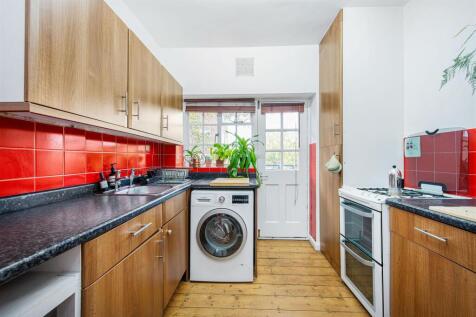 31875_davies_and_davies_8_tollington_court_3_lo.jp