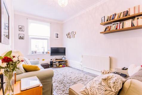 MB_crouch hill_finsbury park_davies davies_21.jpg