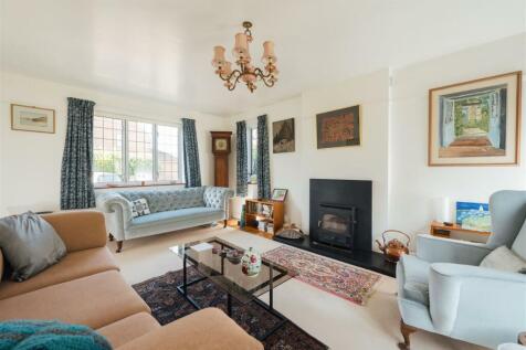 31 Benslow Rise, Hitchin-02.jpg