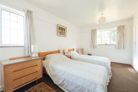 31 Benslow Rise, Hitchin-18.jpg