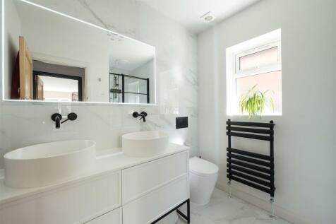 26 Queenswood Drive, Hitchin-37.jpg
