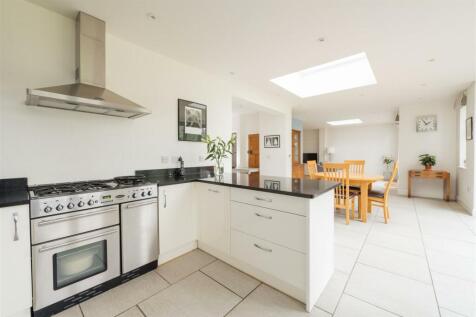 3 Coach Drive, Hitchin-21.jpg