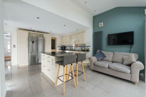 12 Elderberry Drive, Hitchin-16.jpg
